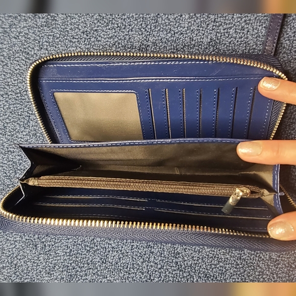 Blue wallet - Picture 2 of 4